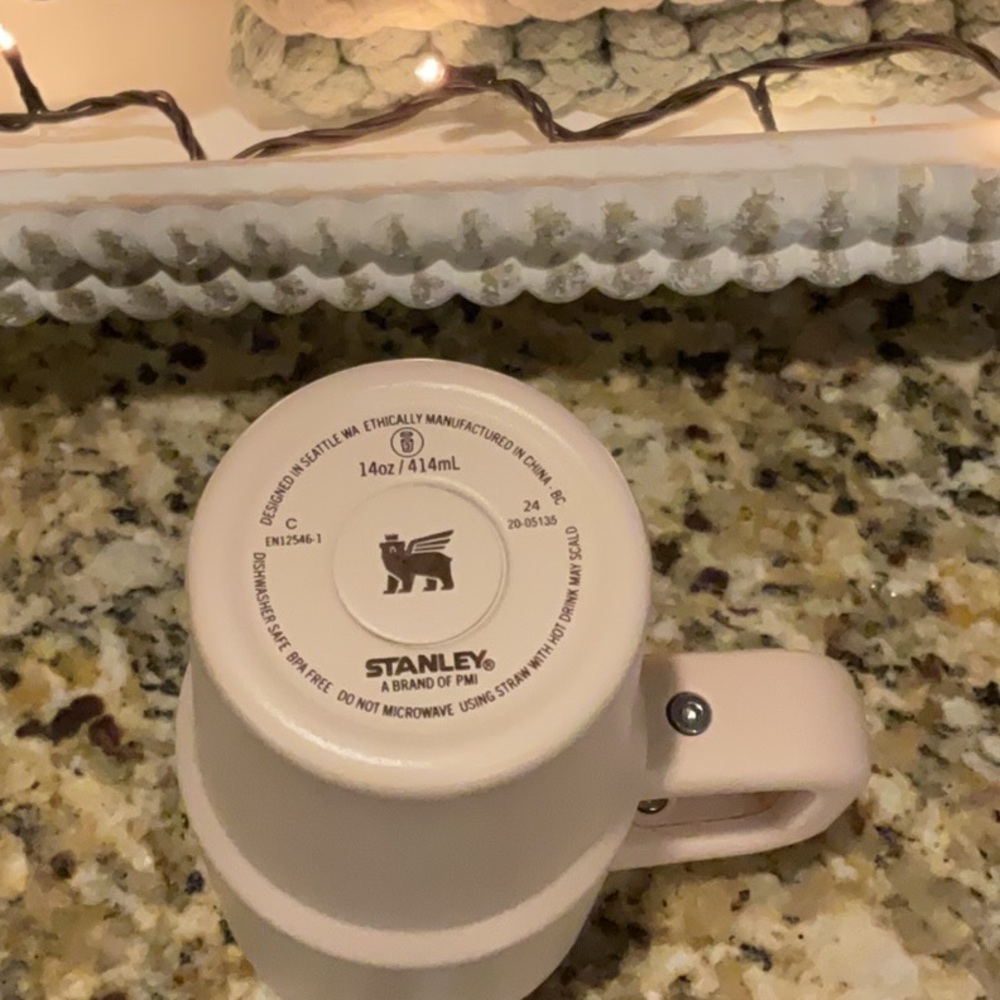 Stanley Rose Quartz Travel Mug - Picture 3 of 6